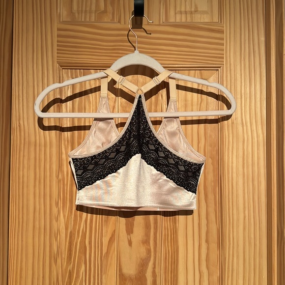 Ruby Ribbon pinup Demi - Picture 2 of 2